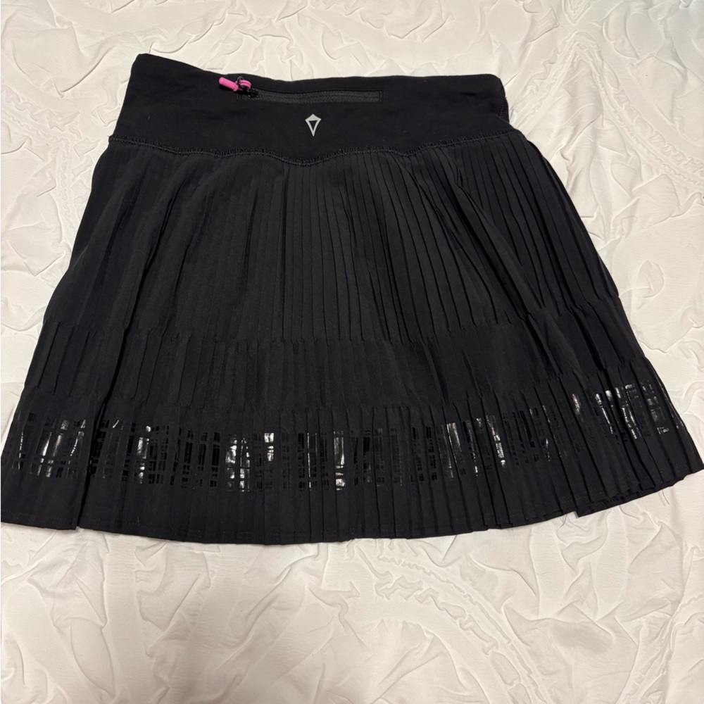Black size 10 Ivivva skort